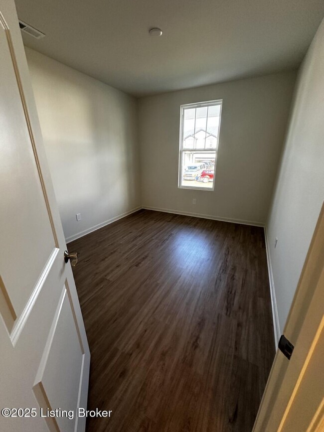 Building Photo - 4638 Golden Eagle Dr