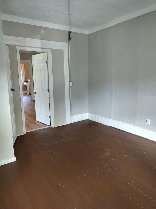 Foto del edificio - Newly renovated 4 bedroom duplex