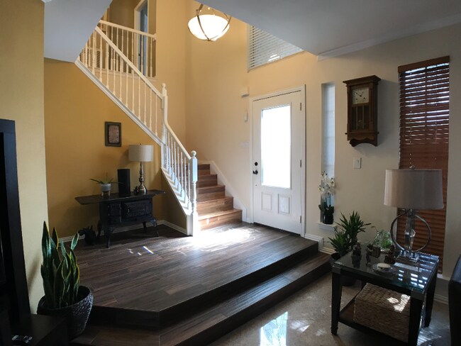 Foto del edificio - 1761 Meyerwood Ln S