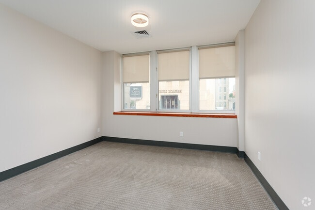 2BR, 1BA - 1,001SF - Living Room/Dining Room - 44 Exchange Blvd