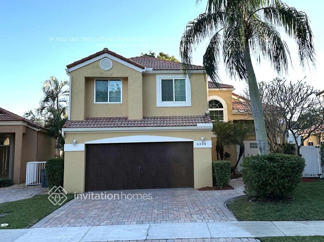 Foto principal - 6340 NW 77th Ct
