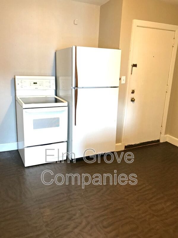 Building Photo - 67 Stark St