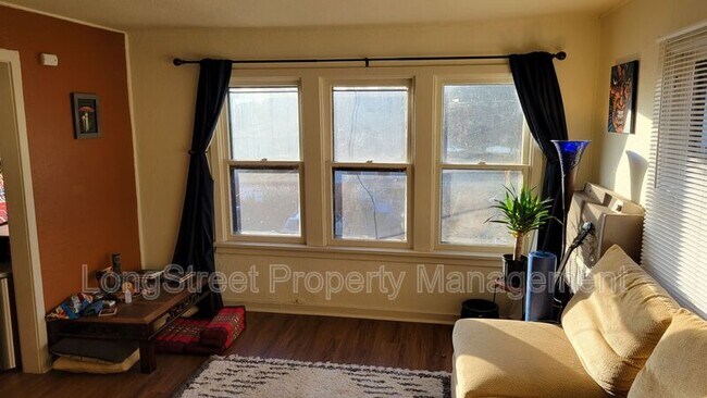 Foto del edificio - 728 SW 3rd St