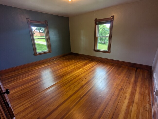 Building Photo - 10326 Brattlie Rd