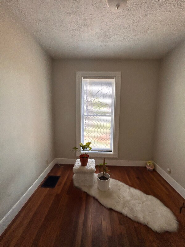Foto principal - 3587 Midway Rd