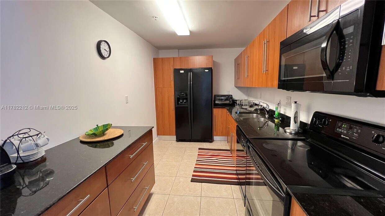 Foto principal - 3001 S Ocean Dr