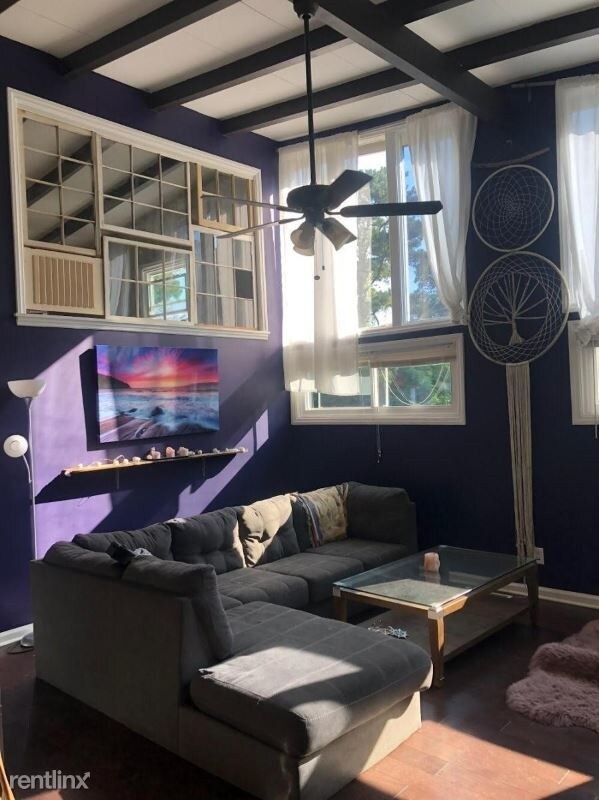 Primary Photo - 2032 Boulderview Dr SE