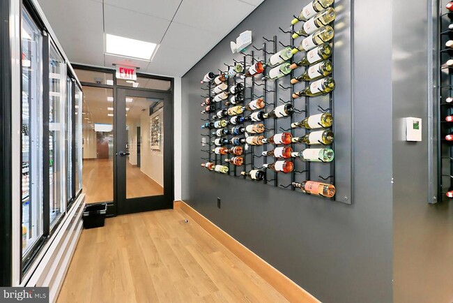 Foto del edificio - 5903 Mt Eagle Dr
