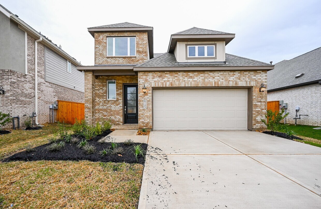 Primary Photo - 6722 Iron Clover Dr