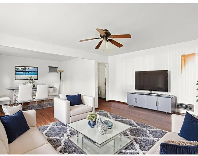 Building Photo - 6823 Mohawk St