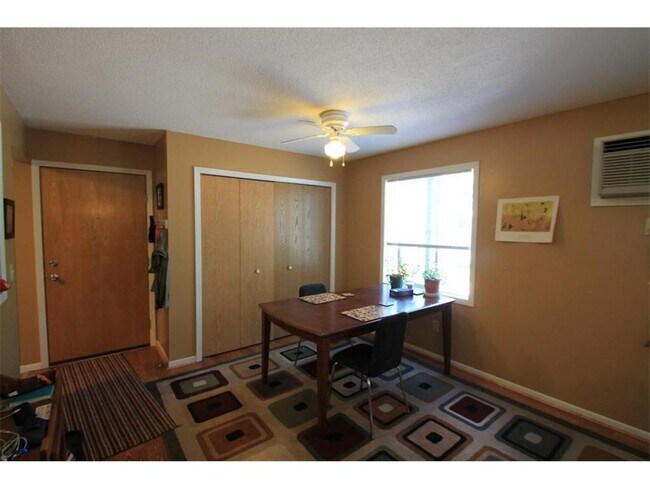 Foto del edificio - 949 Wescott Trail