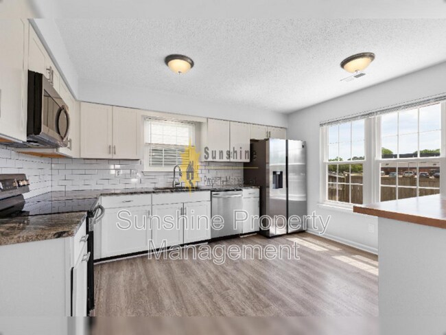 Building Photo - 1486 Berkshire Dr