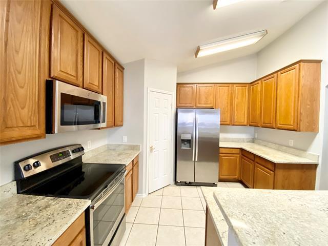 Foto del edificio - 11050 Mansfield Dr