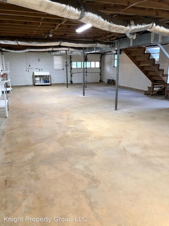 Building Photo - 3 br, 2 bath House - 215 Belnette Drive