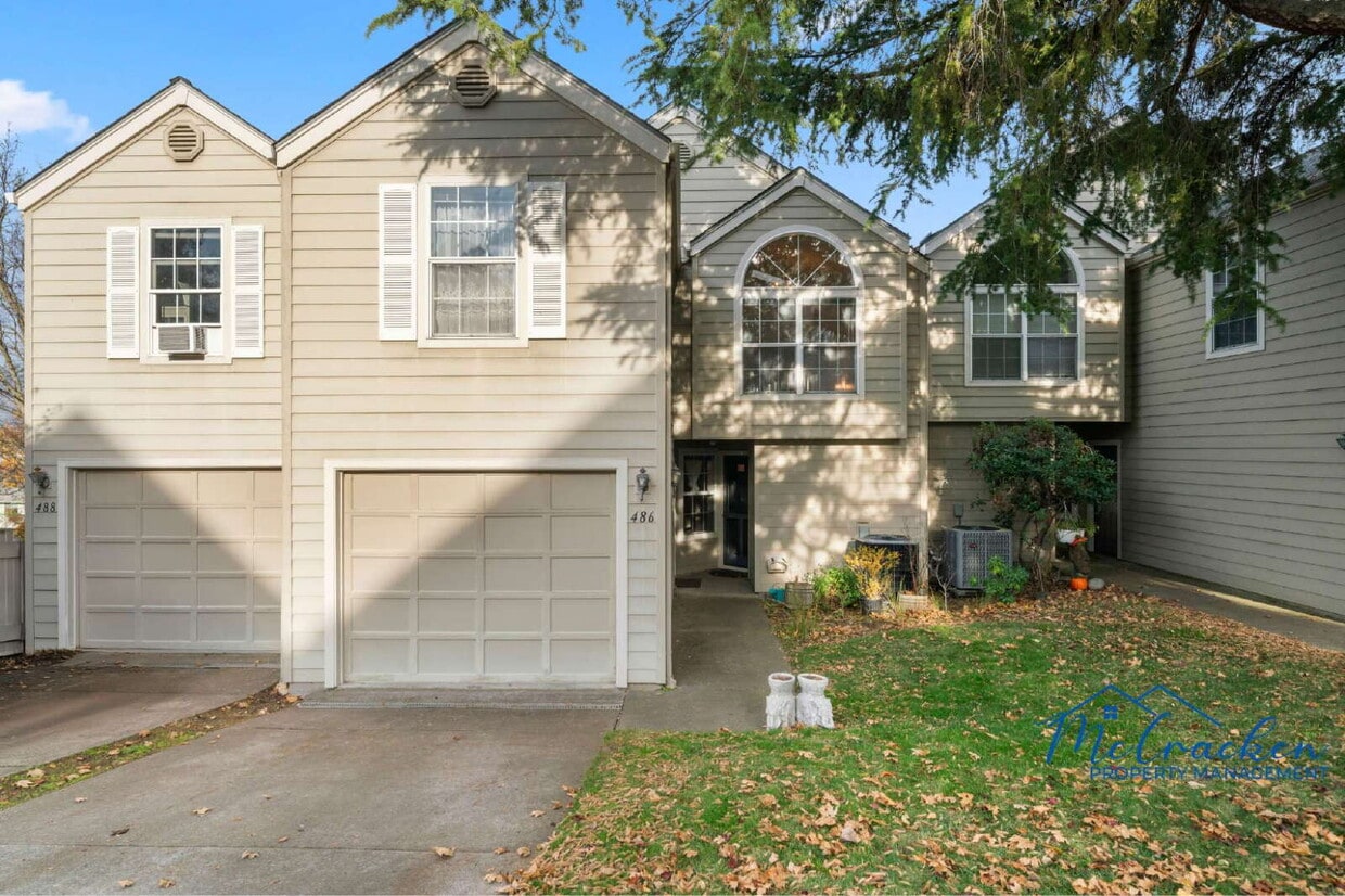 Primary Photo - 486 Lori Ln