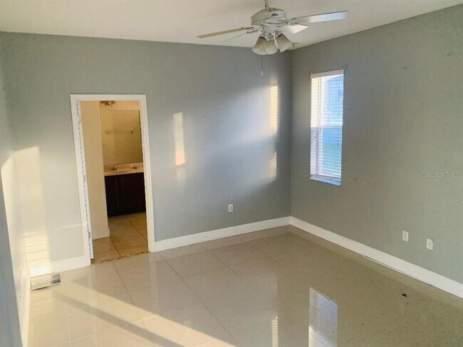 Foto del edificio - 2454 Hamlet Cir