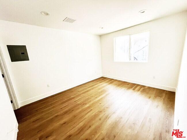 Foto del edificio - 4192 Marlton Ave