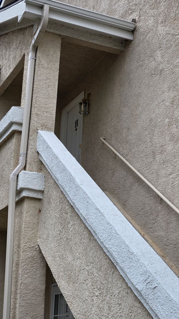 Photo - 3835 Strawberry Field Grove Apartment