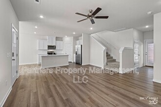 Building Photo - 289 S Neon Ave