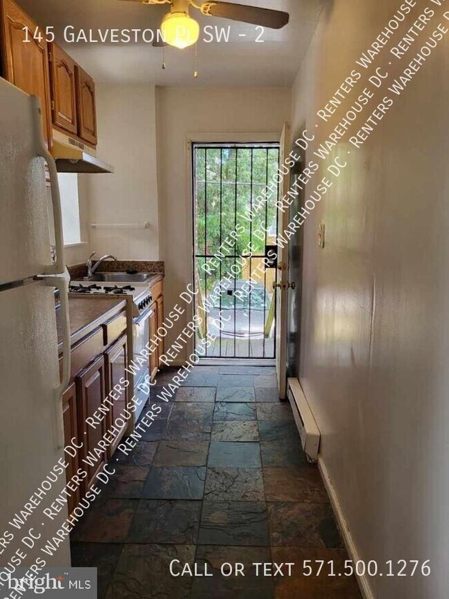 Foto del edificio - Bright & charming 1Bd/1Bth Apartment in Co...