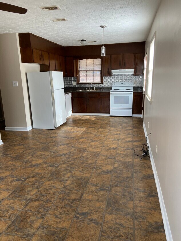 595 Chulio Rd SE Unit 595b, Rome, GA 30161 Apartments in Rome, GA