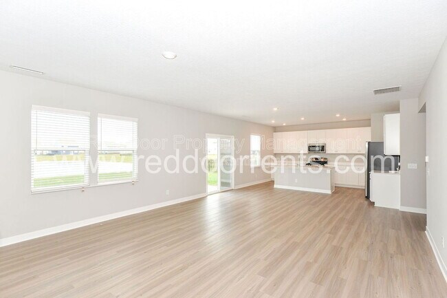 Foto del edificio - 7356 Parkstay Ln