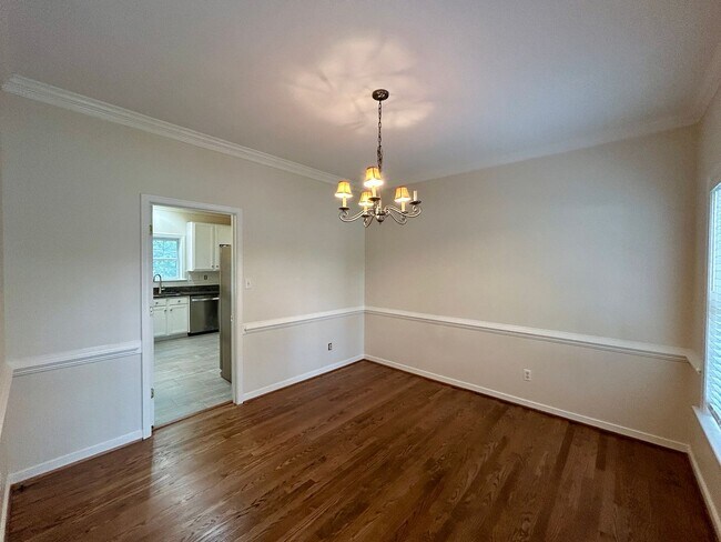 Foto del edificio - Stunning 4-Bedroom Home in Richmond’s Prem...