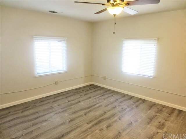 Building Photo - 112 W Adele St