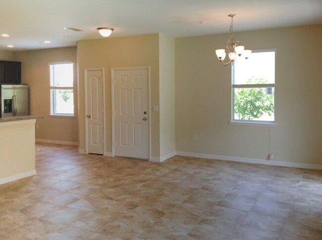 Foto del edificio - 3 bed/2.5 bath Townhome in St. Cloud, Jeff...