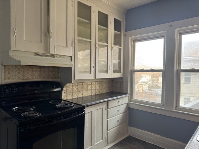 Foto del edificio - 386 Ridgeway Ave