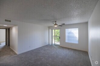 2 BR, 2 BA - 956SF - The June