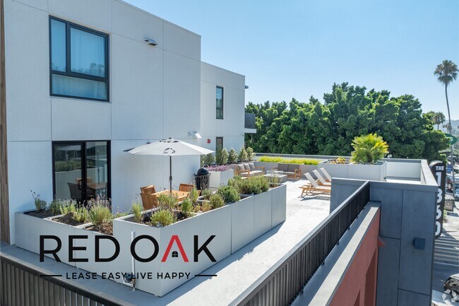 Foto del edificio - Beautiful One Bedroom Penthouse with Tons ...