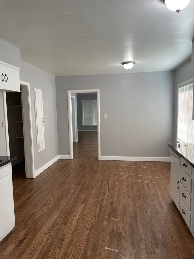 Foto del edificio - COMING SOON 10/1/2024 3 Bedroom 1 Bathroom...