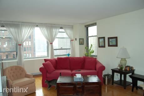 Building Photo - 30 E Elm St