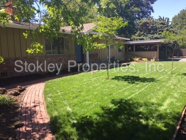 Foto del edificio - 856 Grayson Rd