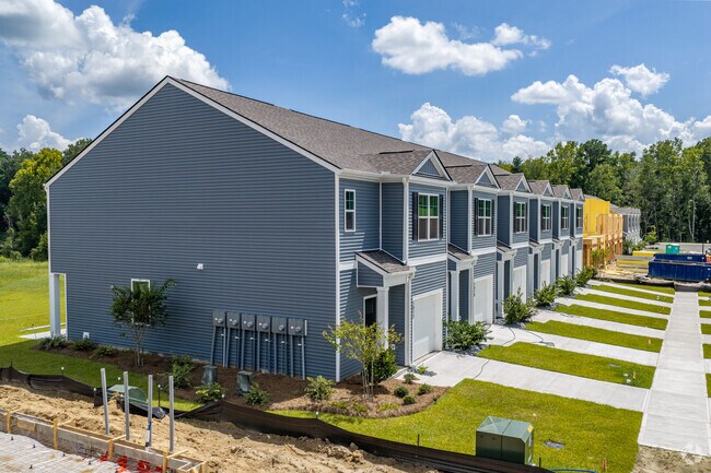 Foto del edificio - Central Townhomes