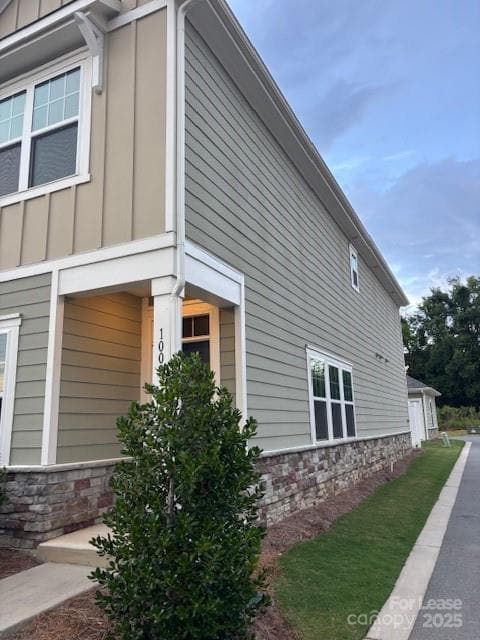 Building Photo - 1002 Sagecroft Ln