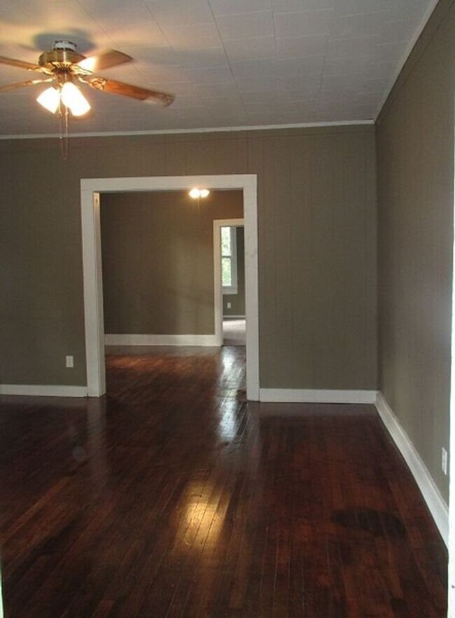 Foto del edificio - $895 - 3 bed 1 bath - Single Family Home