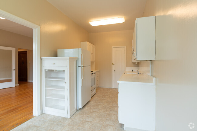 Kitchen - Villa Tuscany Apartment Homes