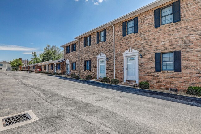 Foto del edificio - 3 Bdrm / 2 Bath - Townhouse - Downtown Kpt