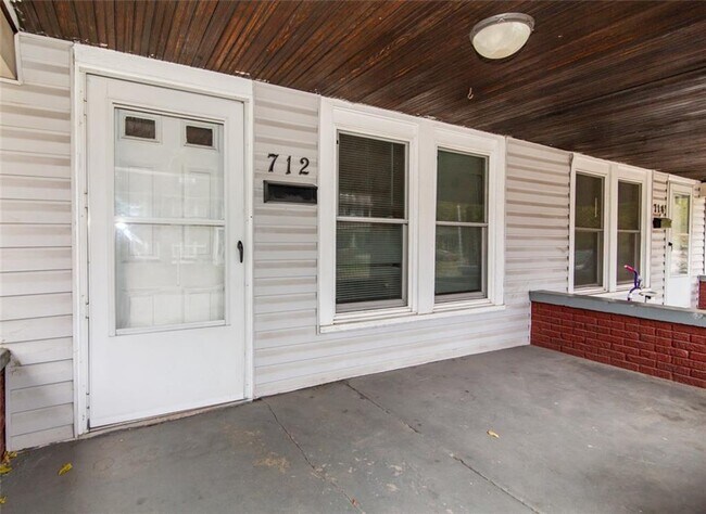 Foto del edificio - 712 E 33rd St