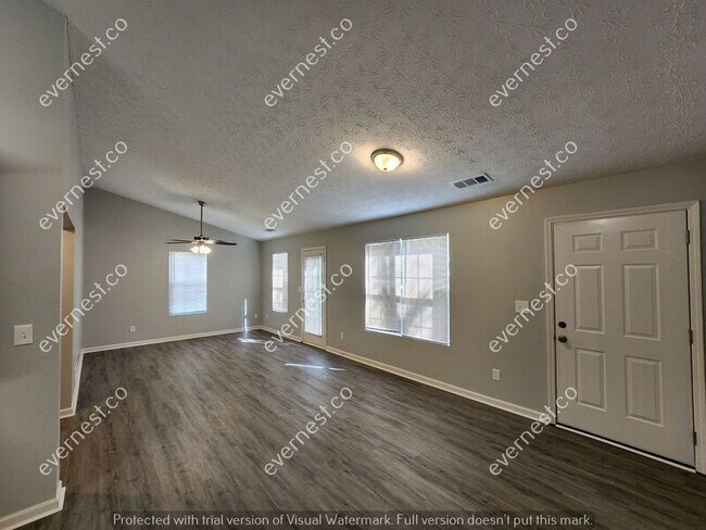 Foto del edificio - 1408 Creek View Dr