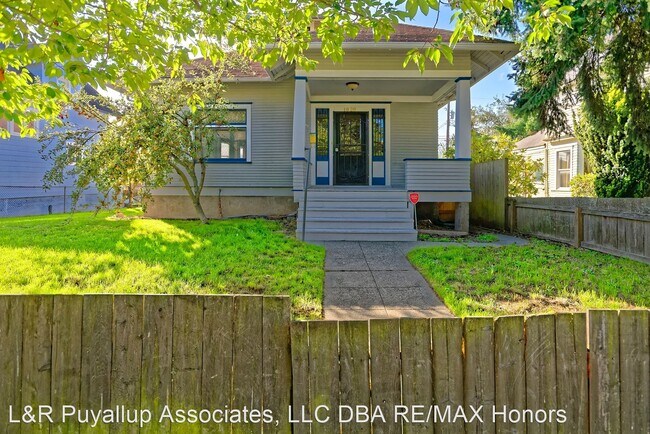 Building Photo - 3 br, 1 bath House - 1020 N Steele St
