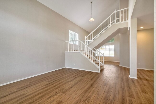 Building Photo - 4636 Doral Ct