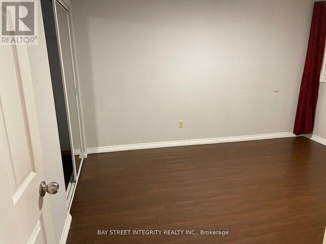 Building Photo - 9 Forbes Crescent