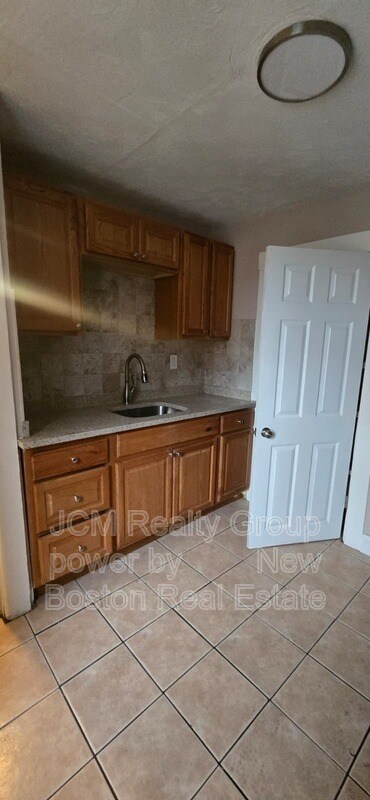 Photo - 86 Main St Apartment