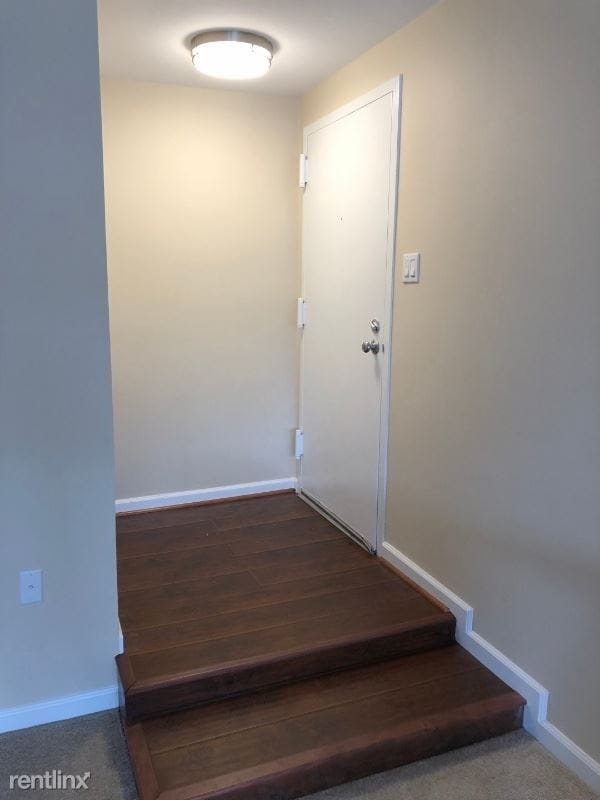 Building Photo - 430 Girard St