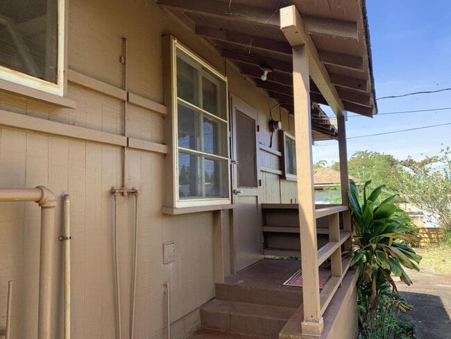 Building Photo - 804 Kialoa St