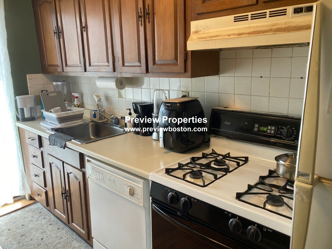 Foto principal - 1734 Commonwealth Ave