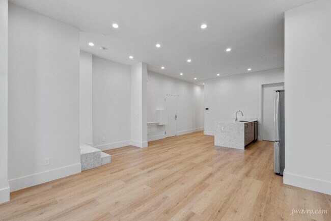 Building Photo - 4445 18th St